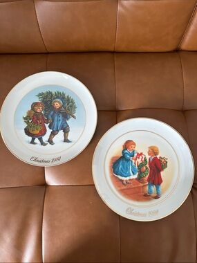 Vintage AVON Christmas Collector Plates (1981 & 1984) - Festive Children Scenes